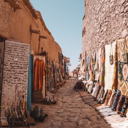 explore ait ben haddou in 4 days tour from marrakech to fes